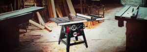 Contractor table saw